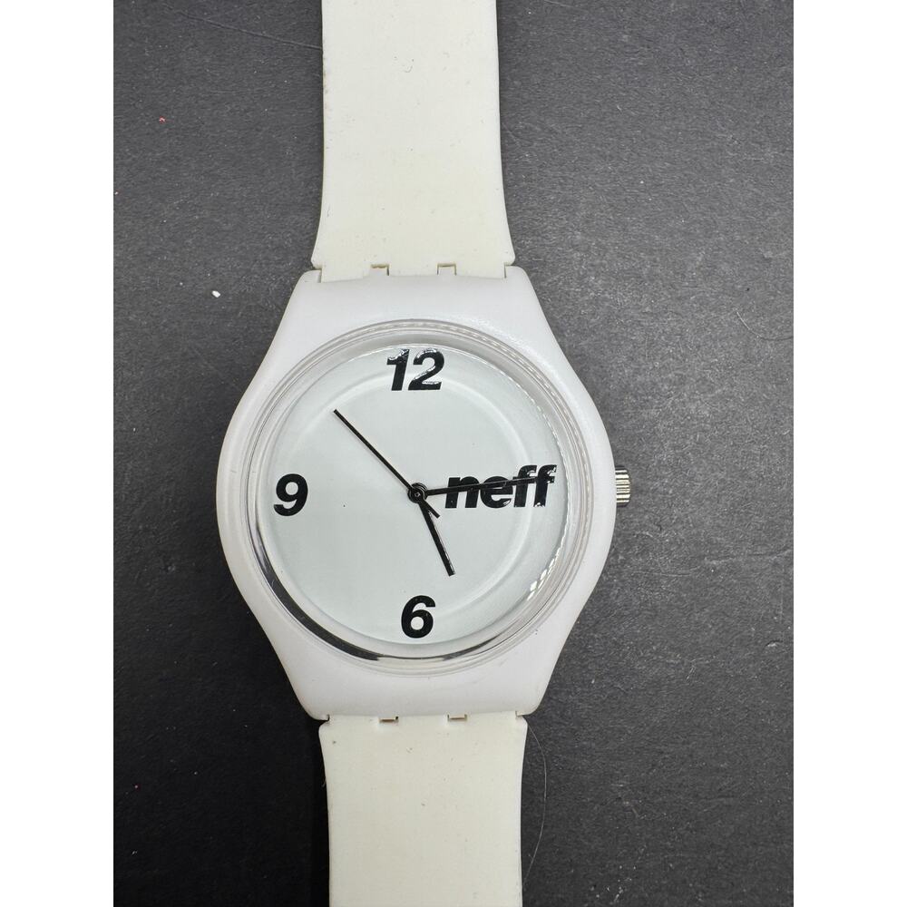 Neff Daily Men's Watch White Round Dial White Silicone Band 5ATM #3129439